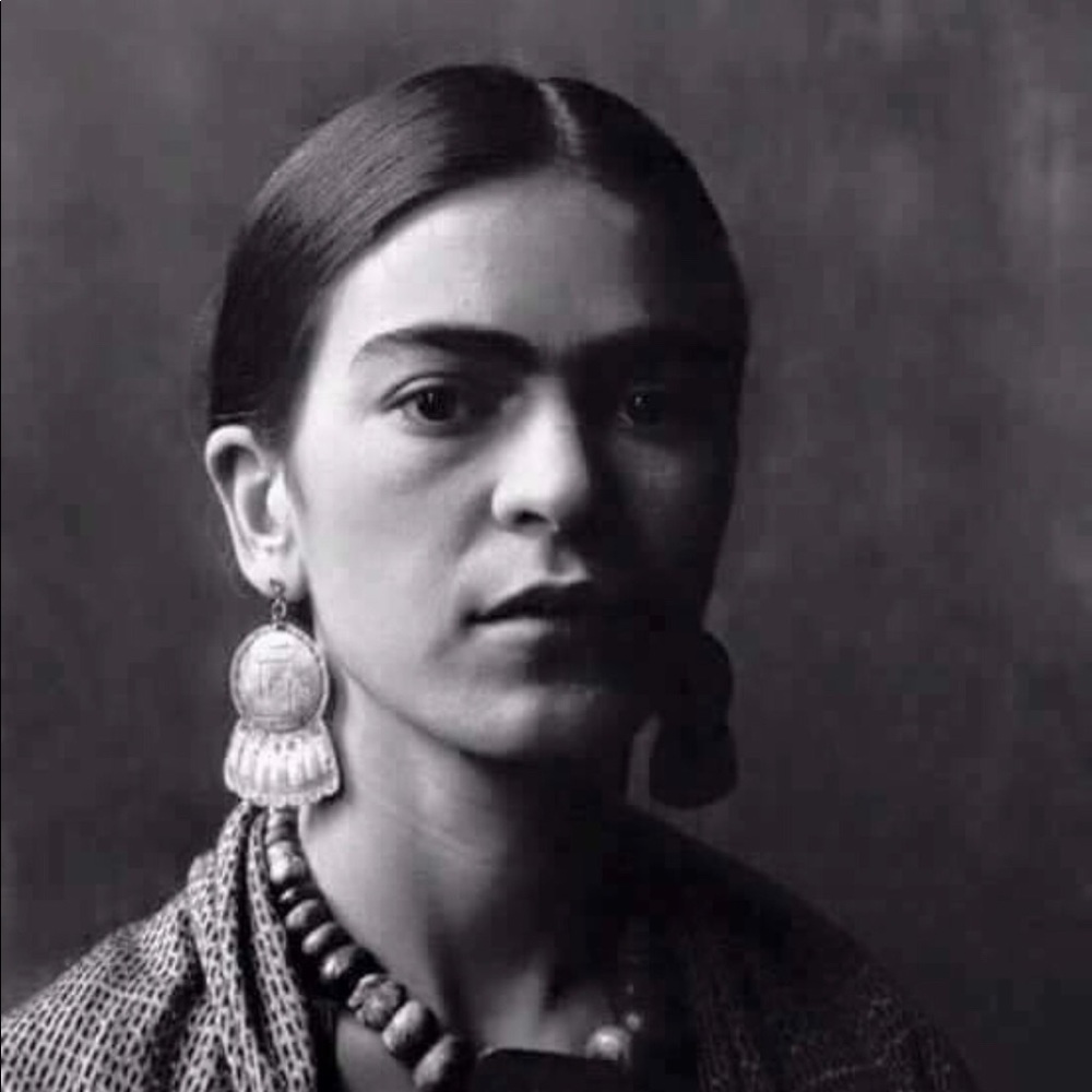 Meet your Posher, Corina